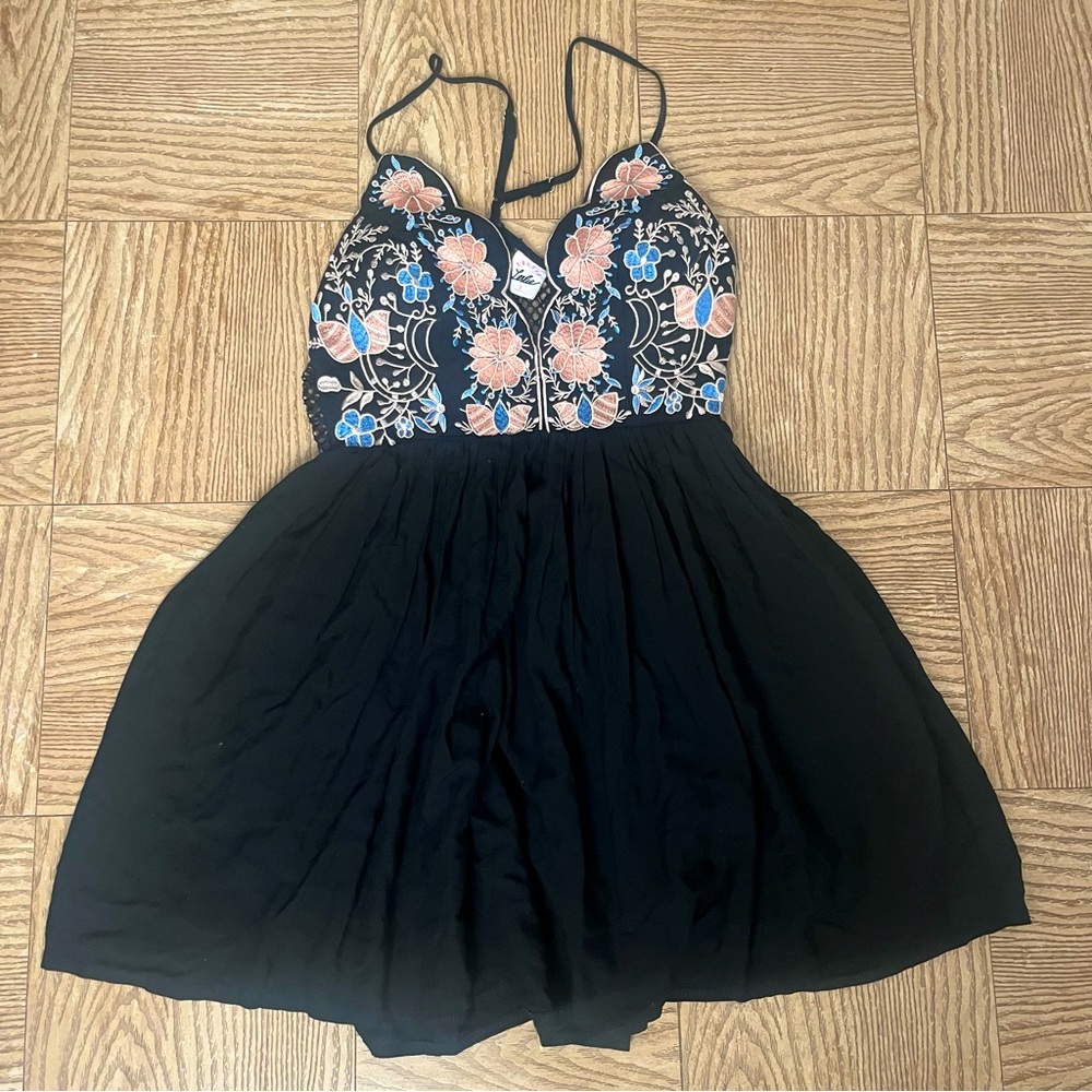 Selfie Leslie boutique dress small